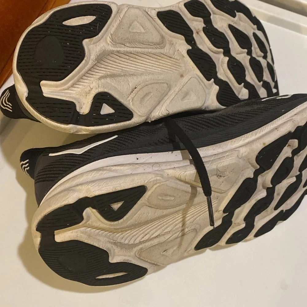 Hoka One One Womens Clifton 9 Fitness Workout Running Shoes size 9.5